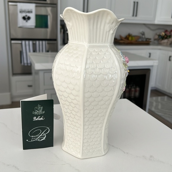 BELLEEK FINE PARIAN CHINA.  10.5" PITCHER FROM THE MILLENNIUM COLLECTION. - Picture 5 of 6